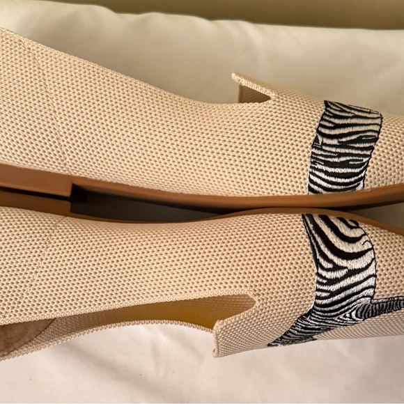 Vivaia Audrey Cream Zebra Flat/Loafer, 38.5 (7.5 US,) EUC - Picture 3 of 16